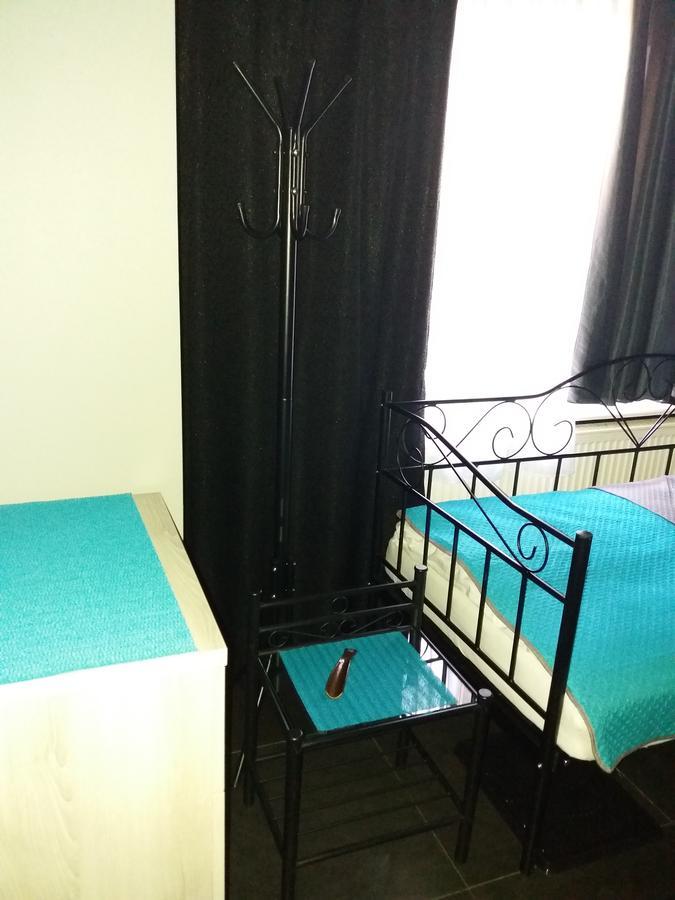 Lawendowy Hostel Краков Экстерьер фото
