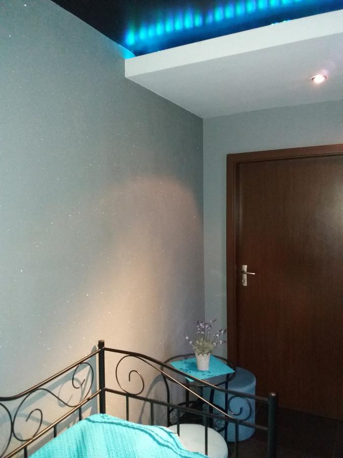 Lawendowy Hostel Краков Экстерьер фото
