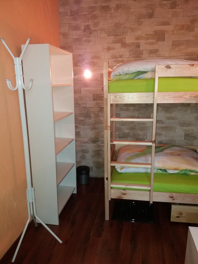 Lawendowy Hostel Краков Экстерьер фото