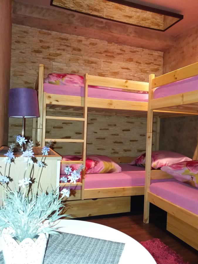 Lawendowy Hostel Краков Экстерьер фото